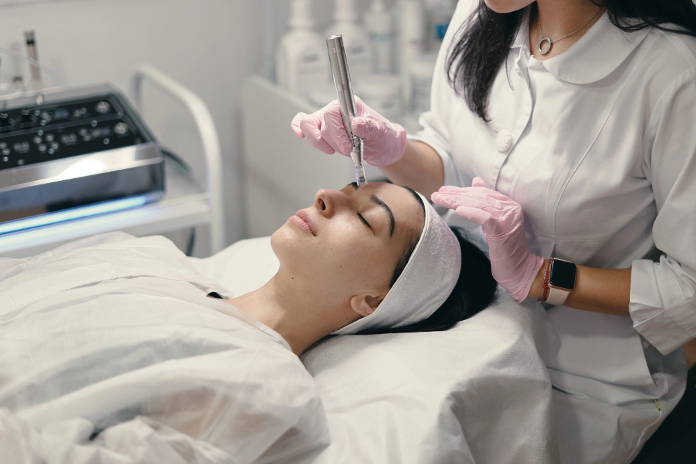 Aesthetic Clinic Near Me: The Complete 2026 Guide to Skin Rejuvenation, Anti-Aging, and Confidence